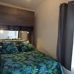 Sud France Petite Maison De Charme Avec Piscine, Jaccuzi Et Clim 펜션 *
