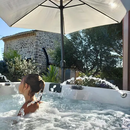 Dom wakacyjny Sud France Petite Maison De Charme Avec Piscine, Jaccuzi Et Clim Bédarieux