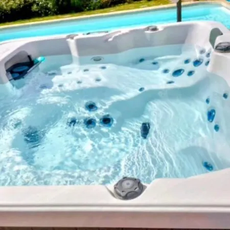 Dom wakacyjny Sud France Petite Maison De Charme Avec Piscine, Jaccuzi Et Clim