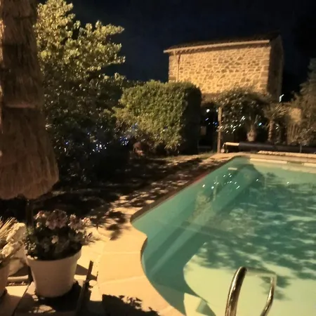 Sud France Petite Maison De Charme Avec Piscine, Jaccuzi Et Clim Dom wakacyjny *