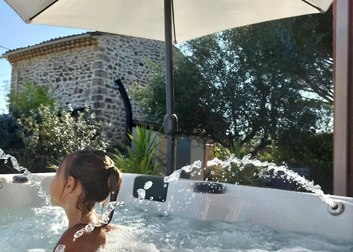 Feriehus Sud France Petite Maison De Charme Avec Piscine, Jaccuzi Et Clim Bédarieux