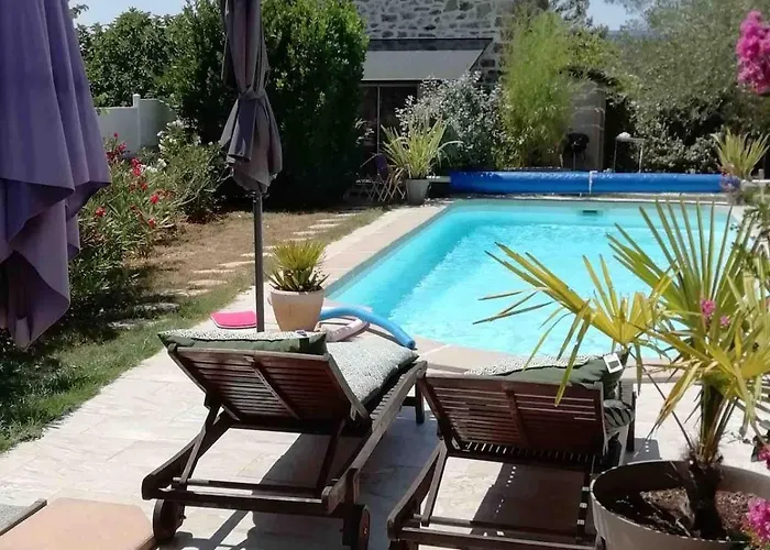 Sud France Petite Maison De Charme Avec Piscine, Jaccuzi Et Clim Feriehus *