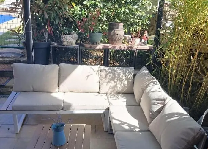 Sud France Petite Maison De Charme Avec Piscine, Jaccuzi Et Clim Feriehus *