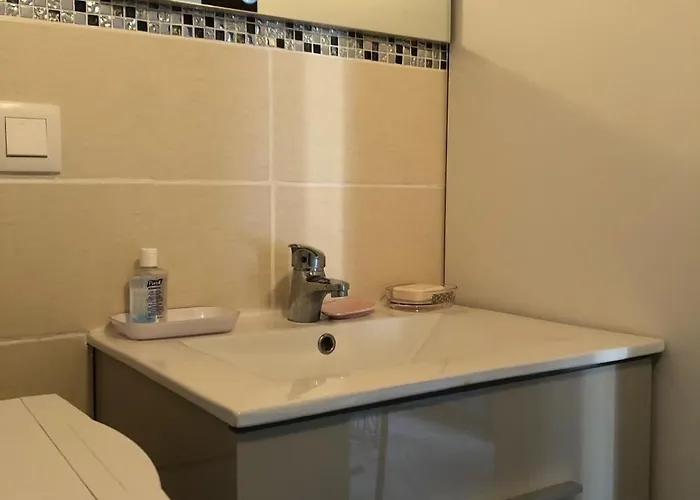 Sud France Petite Maison De Charme Avec Piscine, Jaccuzi Et Clim Feriehus Bédarieux